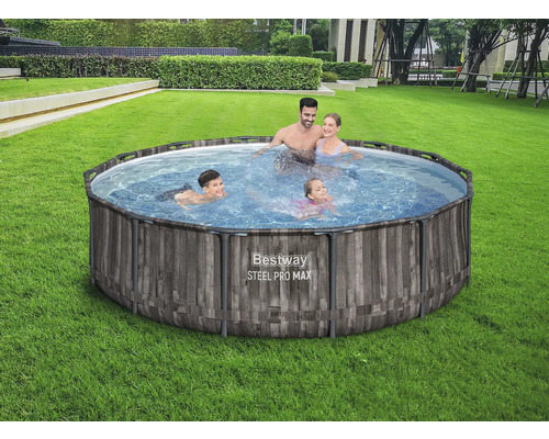 Runder Bestway Steel Pro Max Pool mit Familie im Garten
