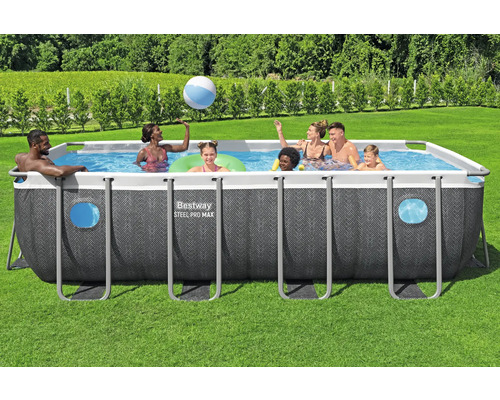Rechteckiger Bestway Stahlrahmenpool mit Familie im Garten