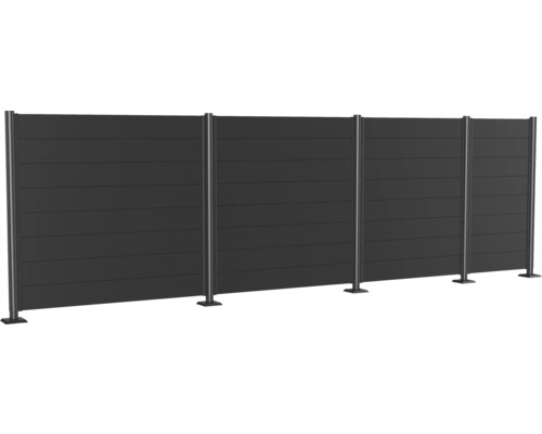 Gartenzaun aus horizontalen Lamellen mit Pfosten