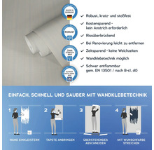 Rolle einer robusten, kratz- und stoßfesten Wandtapete mit Anleitung zur Wandklebetechnik