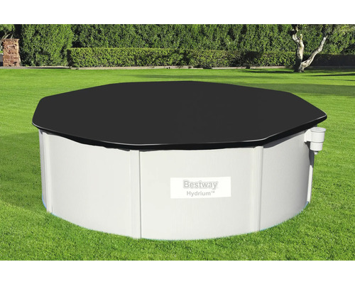 Abgedeckter Stahlwandpool im Garten mit Bestway Hydrium Logo
