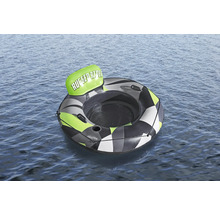 Aufblasbarer Schwimmreifen mit Rückenlehne auf dem Wasser