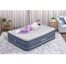 Bestway Luftmatratze mit Frau im Zimmer