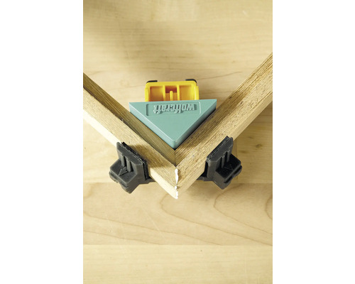 Wolfcraft Logo Eckspannzwinge zum Verbinden von Werkstücken im 90-Grad-Winkel