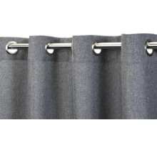 Grauer Ösenschal aus Stoff an einer Gardinenstange