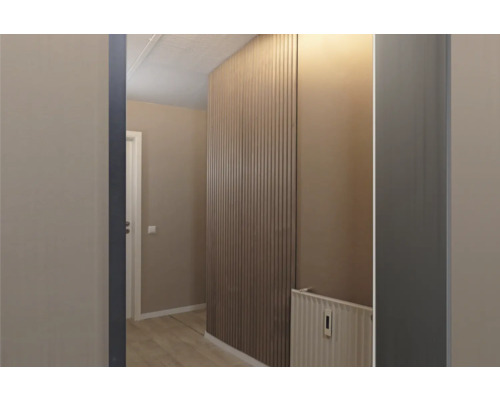 Flur mit Wandpaneelen und Heizkörper