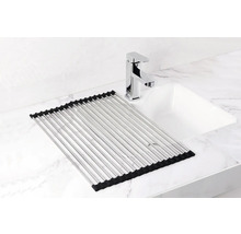 Spülbecken mit Abtropfgitter aus Edelstahl und Armatur