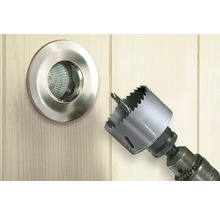 Einbaustrahler neben einer Lochsäge