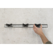 Wandhalterung für Geräte mit drei Haltern