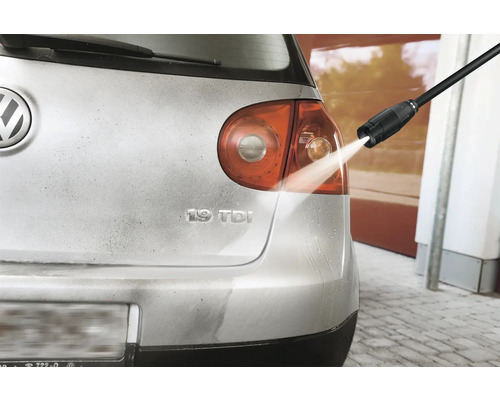 Reinigung eines Autos mit einem Hochdruckreiniger