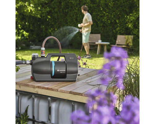 Gardena Hauswasserautomat zur Gartenbewässerung im Einsatz