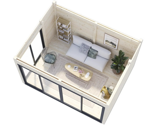 Innenansicht eines Holzgartenhauses mit Sofa, Tisch und Regalen