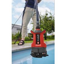 Einhell PXC Tauchpumpe im Einsatz zur Wasserentleerung