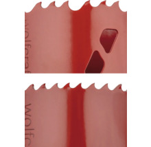 Detailansicht einer Metallsägeblattspitze mit Zähnen