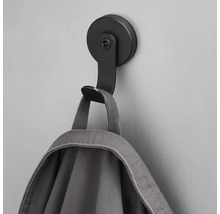 Wandhaken mit aufgehängter Tasche