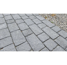 Verlegung von Pflastersteinen für den Außenbereich