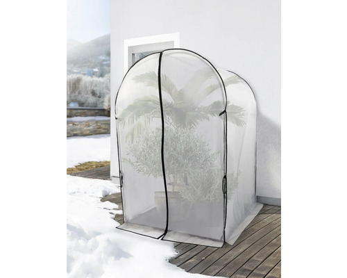Pflanzzelt für den Winterschutz von Pflanzen im Garten