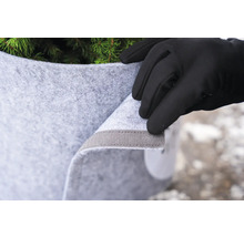 Abdeckung aus Vliesstoff mit Klettverschluss zum Schutz von Pflanzen im Garten