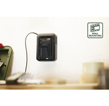 Bosch Logo. Wandmontage Symbol. Bosch 18 Volt Akku Ladegerät an der Wand