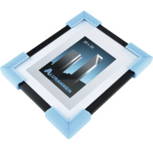 Schwarzer Aluminium Bilderrahmen der Größe 28 x 35 mit Kantenschutz