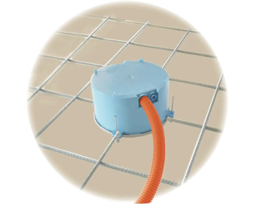 Blaue Betondose mit orangefarbenem Wellrohr montiert auf einer Bewehrungsmatte aus Stahl.