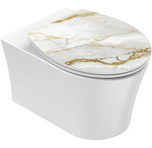 Wand-WC mit WC-Sitz in Marmor-Optik Weiß und Gold.