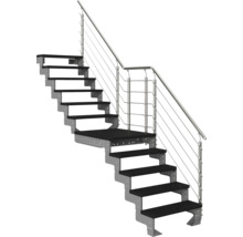 Modulare Treppe mit Zwischenpodest, schwarzen Stufen, Metallrahmen und Geländer mit horizontalen Drahtseilen.