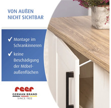 Innenliegende Schranksicherung von reer, montiert im Schrankinneren, von außen unsichtbar, schont Möbeloberflächen. reer Logo.