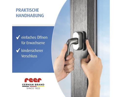 Fenstersicherung von reer mit Kinderschutz am Fenstergriff, einfache Entriegelung für Erwachsene.
