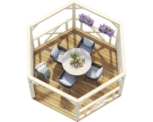 Vogelperspektive auf einen sechseckigen Holzpavillon mit rundem weißem Tisch und vier grauen Stühlen auf Holzdielen, dekoriert mit lila Blumen.