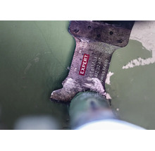 Bosch Expert MetalMax Tauchsägeblatt AIZ 32 AIT für Multitool beim Schneiden in Metall