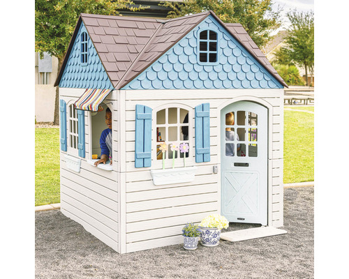 Spielhaus mit Tür, Fenster und dekorativen Details für Kinder