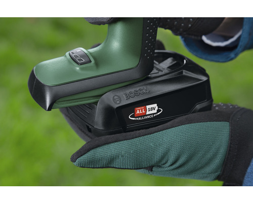 Bosch Logo mit 18-Volt-Akku im Einsatz