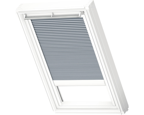 Dachfenster mit Faltstore zur Lichtregulierung
