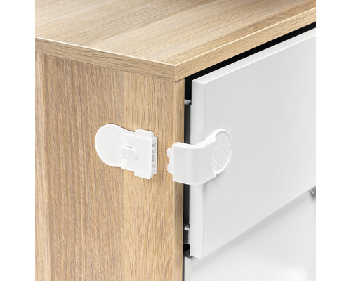 Kindersicherung an Schublade befestigt