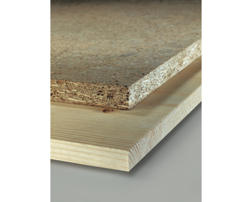 Holzfaserplatte auf einem Holzbrett