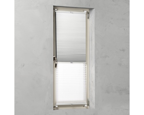 Fenster mit montiertem Faltrollo zur Beschattung und als Sichtschutz