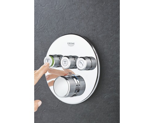 Grohe Armatur mit Temperaturregler und verschiedenen Strahlarten