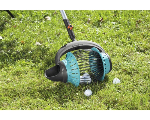 Gardena Golfballsammler auf Rasen