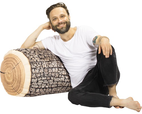 Dekokissen Baumstamm mit Mann im Hintergrund