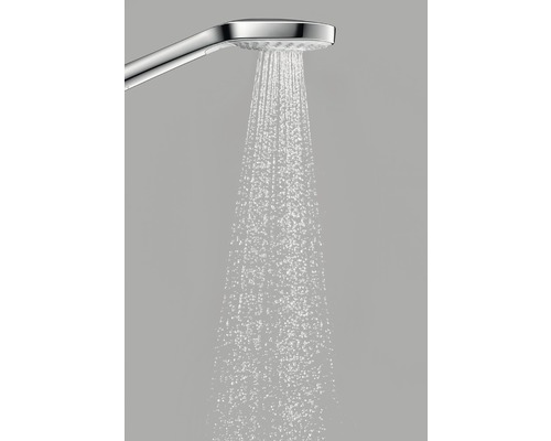 Handbrause mit fließendem Wasser