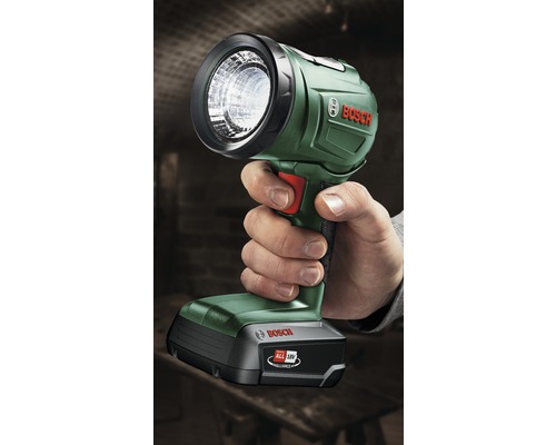 Bosch Akku-Strahler in der Hand