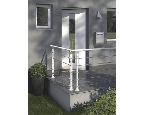 Terrasse mit Edelstahlgeländer am Hauseingang