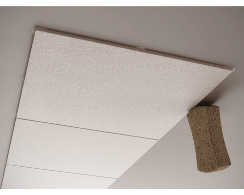 Deckenpaneel Montage mit Holzkeil