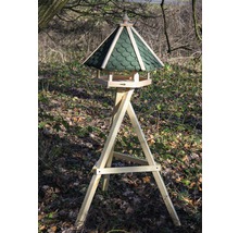 Vogelhaus mit Ständer im Garten