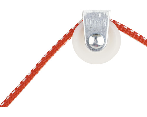 Einzelrolle mit rotem Seil