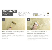 Auftragen von Metalleffektfarbe mit mittelflorigem Roller und Strukturpinsel