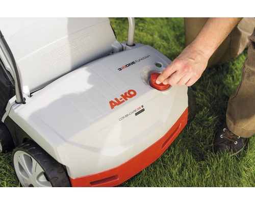 Detailaufnahme eines Rasenlüfters mit Tiefeneinstellung und Al-Ko Logo.