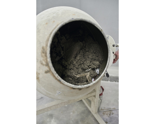 Betonmischer mit Betonfüllung