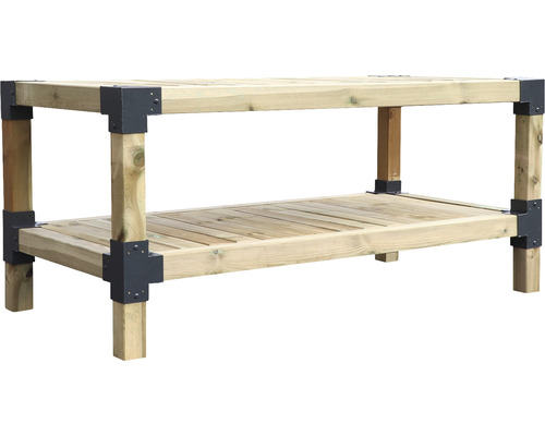 Gartentisch aus Holz mit zwei Ablageflächen